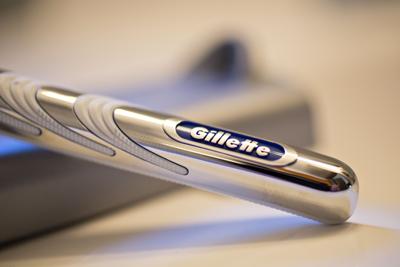 Consumi: Gillette, uomini si radono meno ma la lametta non va in crisi  