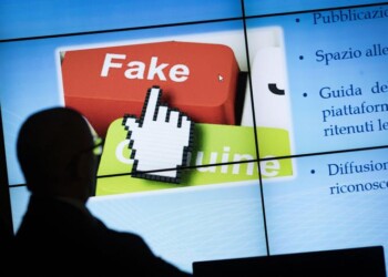 Elena Cattaneo, gli scienziati si alleino con la politica contro le fake news