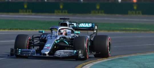 F.1: Hamilton parte in pole nel Gp Australia, Vettel terzo