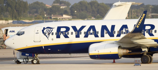 Fumo da un motore, atterraggio di emergenza per un volo Ryanair a Treviso