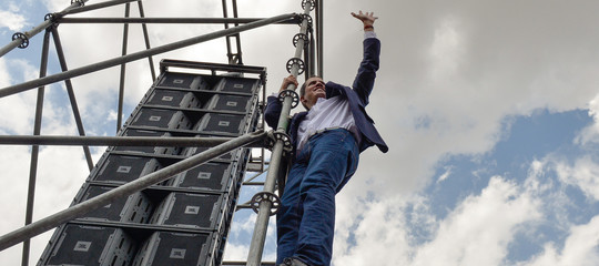 Guaidó torna in Venezuela e rilancia la sfida a Maduro