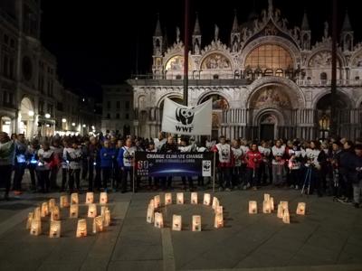 Il mondo spegne le luci per un'ora