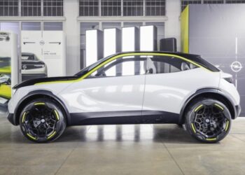 La Opel anticipa il futuro con la “GTX Xprmntl”