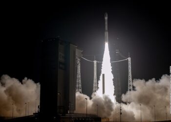 Lanciato il satellite italiano Prisma – VIDEO
