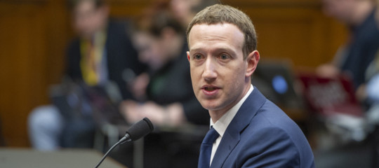 Ora Zuckerberg chiede aiuto ai governi per proteggere la privacy delle persone in Rete