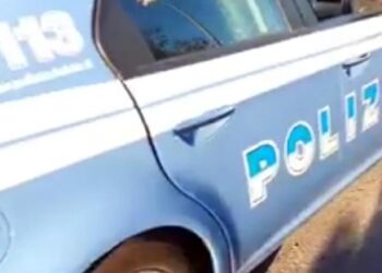 Ordigno danneggia pub nel Napoletano