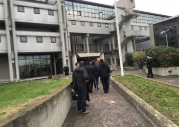 Prof con ragazzo: per dna padre è 15enne