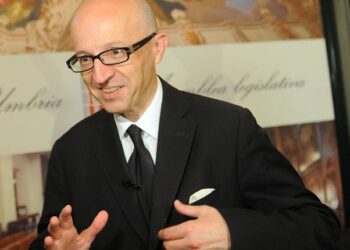 Ricci lancia candidatura per Regione