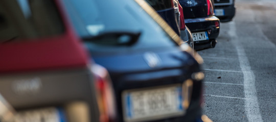 Roma: a giudizio chi parcheggia male l’auto e blocca il passaggio dei bus