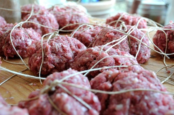 Salumi da Re svela la salumeria d’eccellenza e lancia l’appello ‘AAA Cercasi Porcaro’