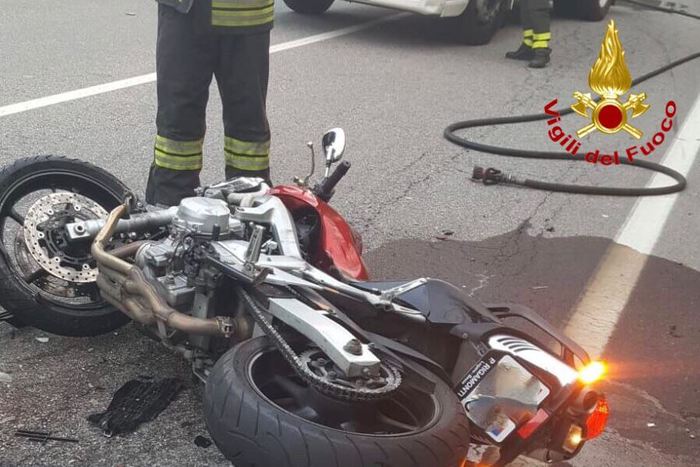 Scontro auto-moto, morto centauro