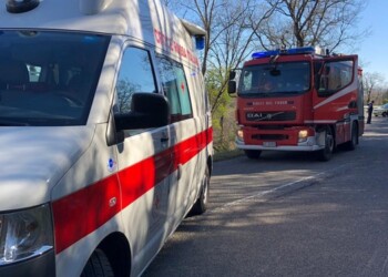 Scontro moto e pullman, muore centauro