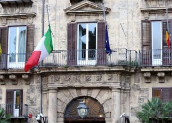 Sicilia: giunta ratifica contratto per personale regionale