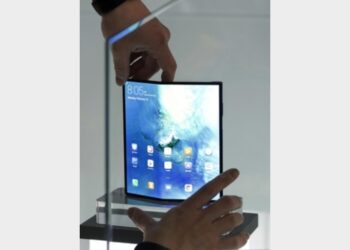 Smartphone giù anche nel 2019, -0,8%