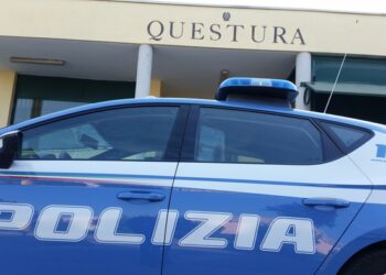 Sorpreso a spacciare vicino a una scuola