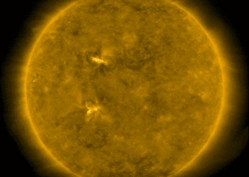 Strana eclissi, la Luna passa 2 volte sul disco del Sole