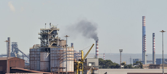 Taranto, troppo inquinamento. Il sindaco chiude due scuole