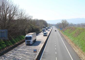 Viadotto E45,”Tir lumaca” contro chiusura