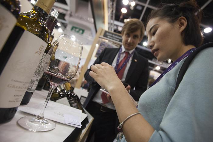 Vinitaly:consumi vino,in 3 anni sorpasso Asia su NordAmerica