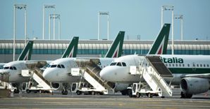 Alitalia, verso proroga della scadenza per l’offerta di Fs. Ipotesi Atlantia come quarto socio