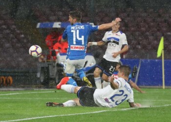 Azzurri sconfitti 2-1 nel posticipo