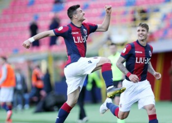 Calcio: Bologna lancia fuga salvezza