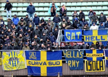 Calcio: scontri tra tifosi Palermo e Verona, tre feriti