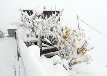 Chiusi passi dolomitici per troppa neve