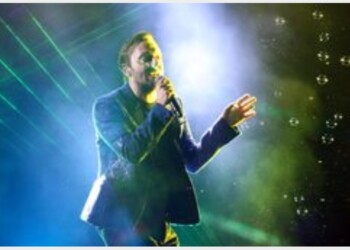 Cremonini, sulle spalle Gaber e Mercury