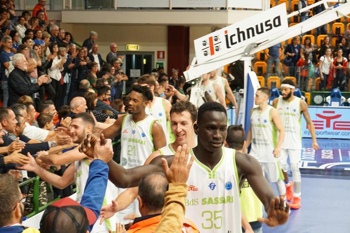 Dinamo non si ferma più, Brescia ko 95-87