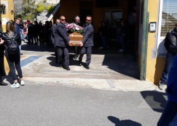 Donna uccisa, vescovo ‘no a violenza’