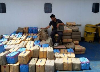 Droga: Gdf sequestra 6,2 tnl in veliero