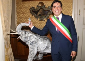 Europee: sindaco Catania, lascio Fi