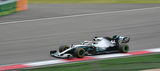 F.1 Hamilton vince Gp Cina terzo Vettel