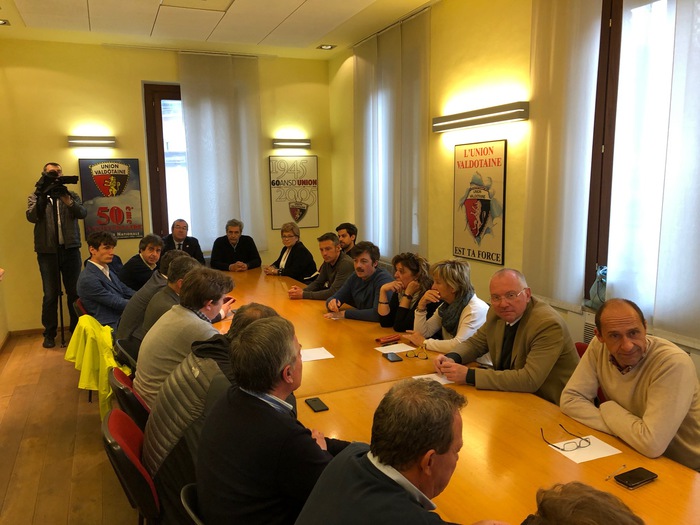 Frattura Pour Notre Vallée , dirigenti a verifica