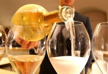 Il lusso non conosce crisi. Il caso Louis Vuitton (e compagni)