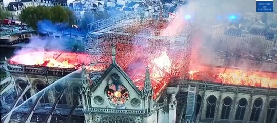 incendio Notre Dame incidente