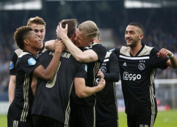 L’Ajax ne fa 4 e ritrova il primato