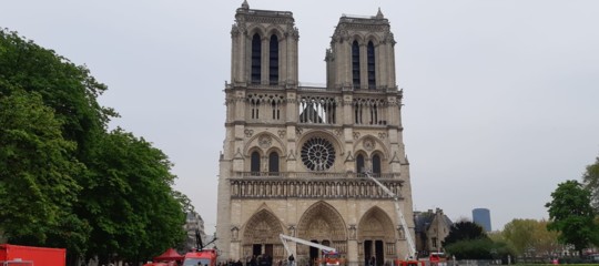 notre dame incendio macron