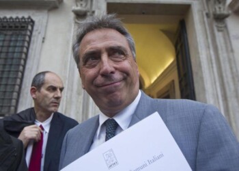 Livorno cita in tribunale ex sindaco Pd