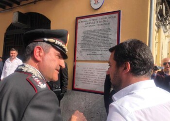 Mafia: Salvini depone fiori davanti lapide Basile a Monreale