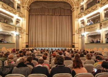 Poietika, successo pubblico e gradimento