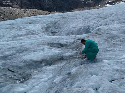 Ricerca: studio, microplastica su ghiacciaio alpino Parco Stelvio  