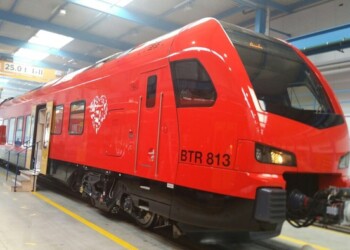 Ritardo treni bimodali, disappunto M5S
