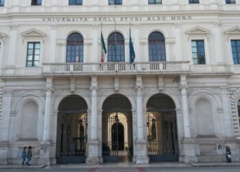 Sesso per esami,docente rischia processo