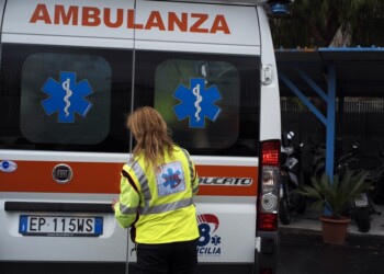 Tenta suicidio, salvato fili biancheria