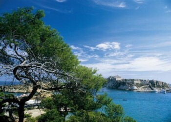 Vigilia di Pasqua tra sole e mare