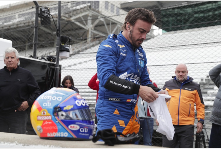 500 miglia: incidente Alonso, è illeso