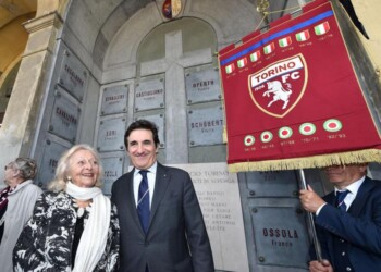 70 anni Superga, centinaia in Duomo