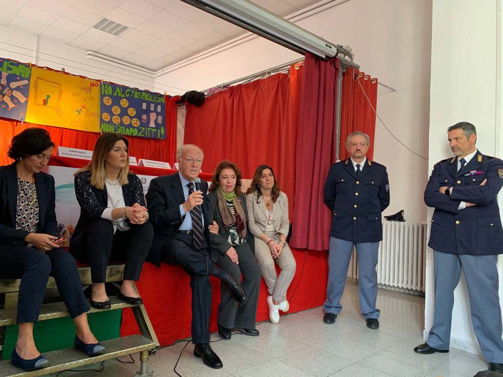 Bullismo: “Studenti  vogliono essere protagonisti nella lotta ai cyberbulli”